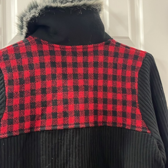 WoolRich Plaid Wool Button Up size Large - Picture 9 of 10